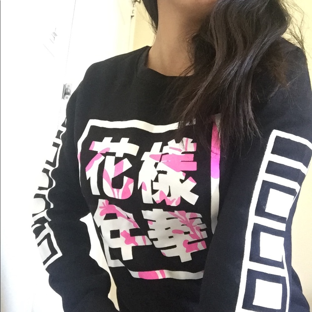 🖤✨BTS Black Sweatshirt✨🖤